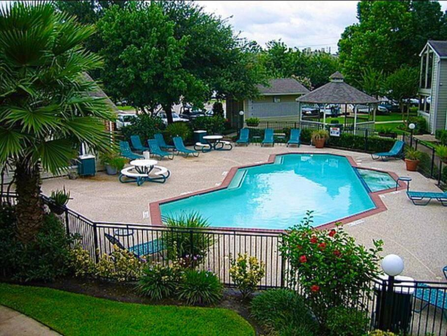 Lux & Lax Rental Homes Хьюстон Экстерьер фото