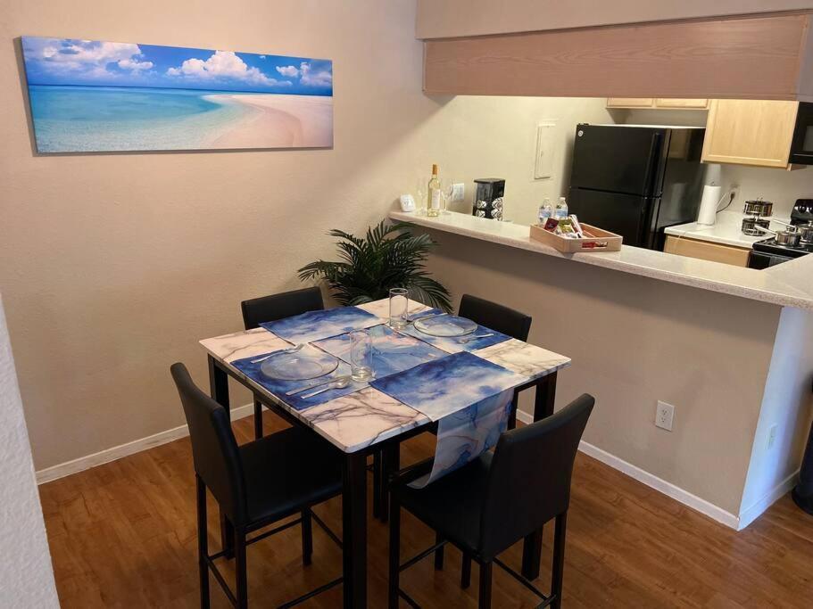 Lux & Lax Rental Homes Хьюстон Экстерьер фото